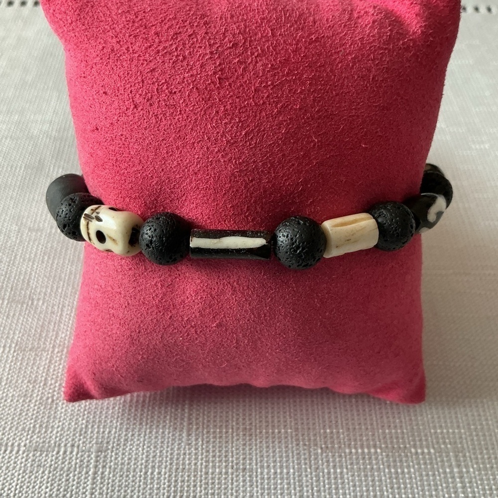 Black and White Beaded Bracelet